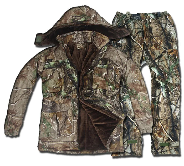 veste homme en polaire camouflage adaptée à la chasse