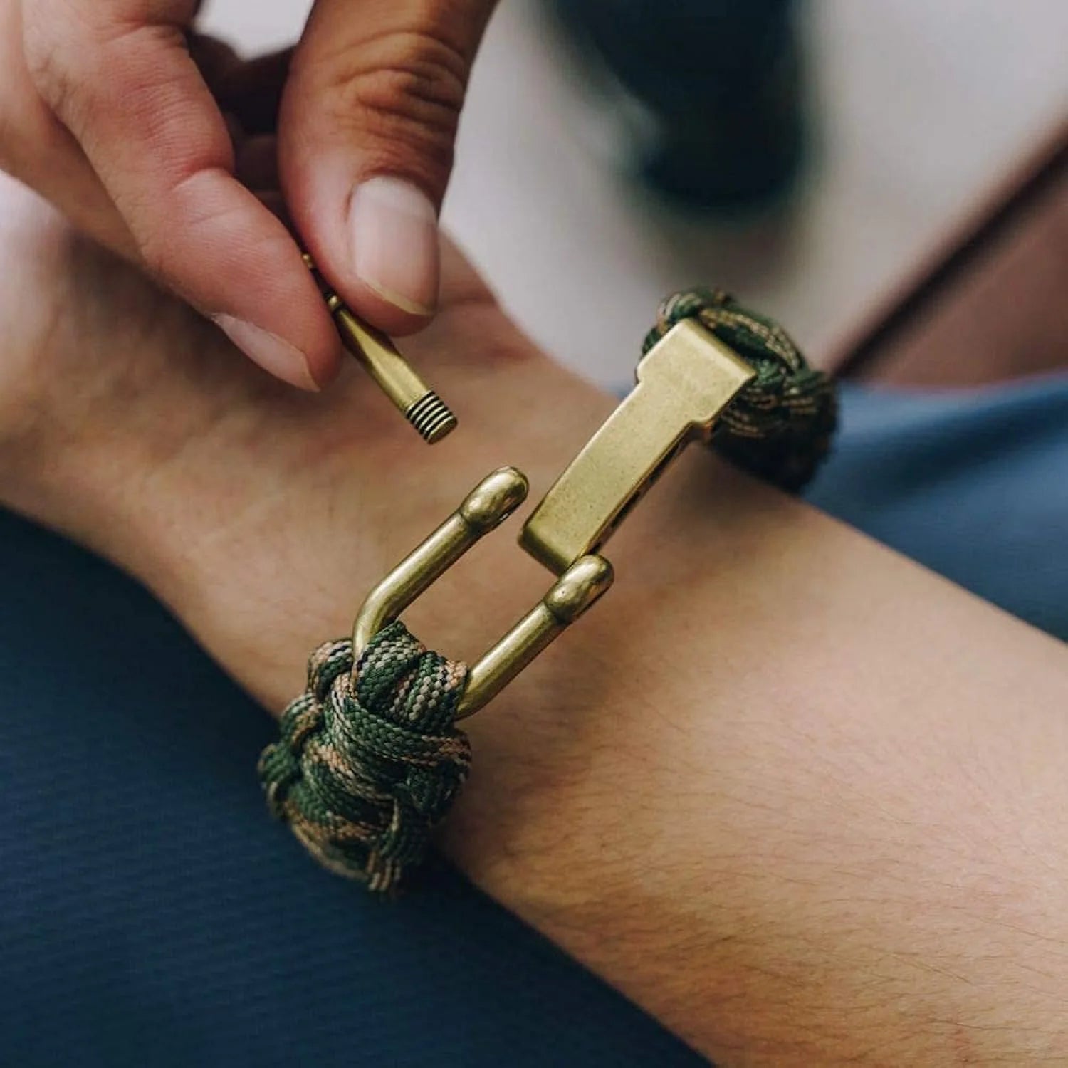 accessoire outdoor homme en paracorde avec drapeau USA