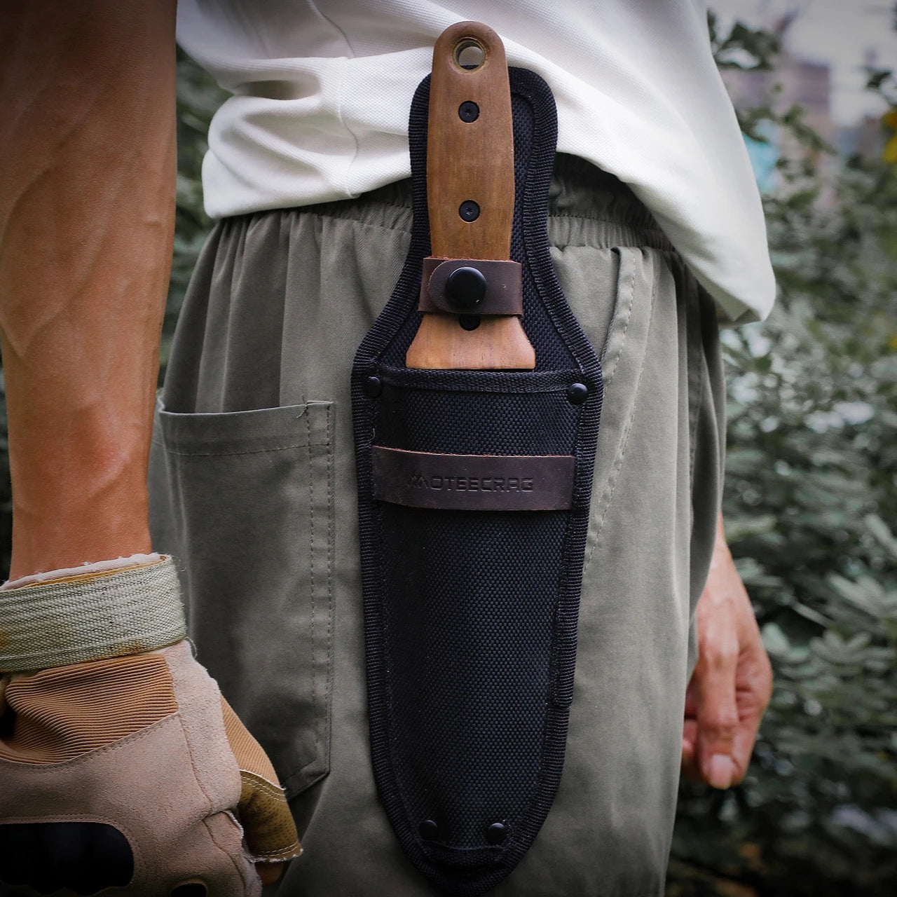 outil multifonction pour activités de plein air