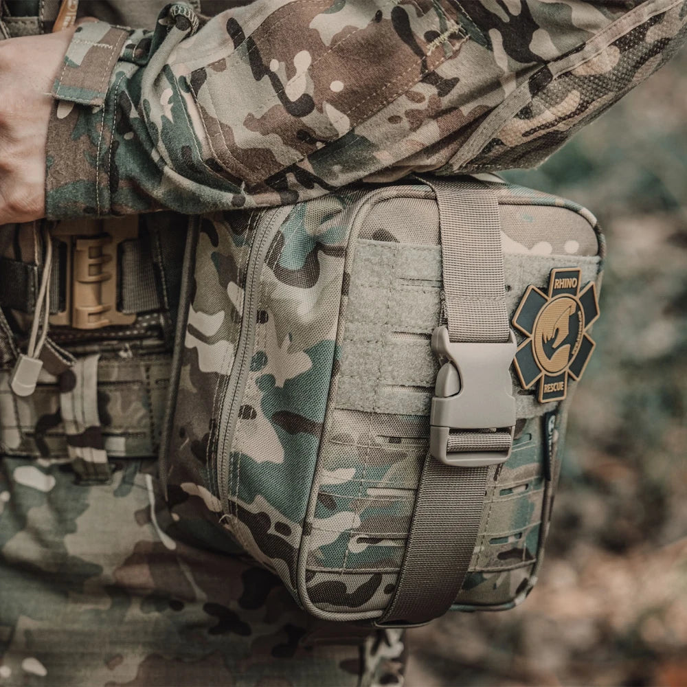 kit de secours IFAK pour randonnée et camping