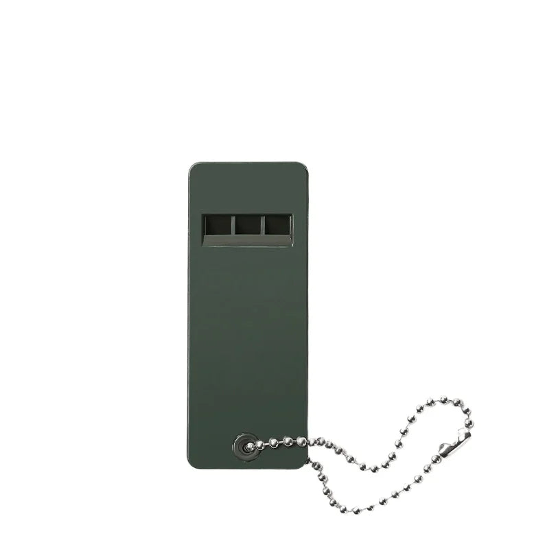 accessoire essentiel pour camping avec sifflet